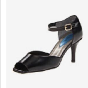 👠Fitzwell  Heels Size 9W